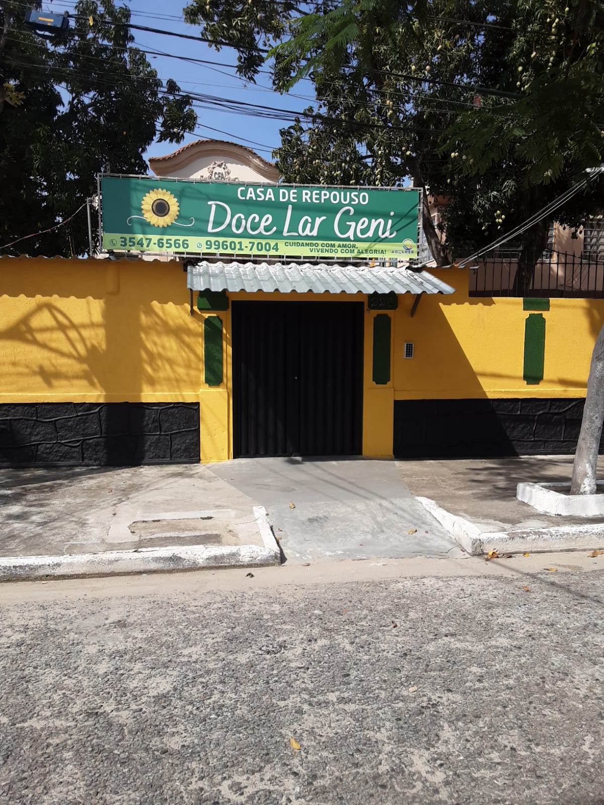 Salão amplo e elegante do residencial
